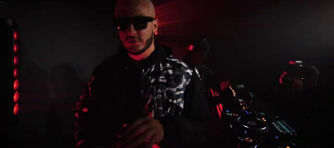 DJ SNAKE B2B MALAA (SECRET ROOM #1)