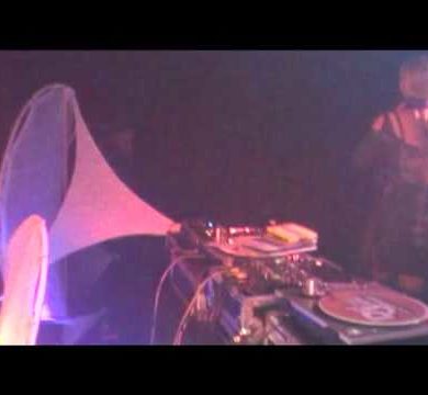 HeavyGrinder @ Glow White