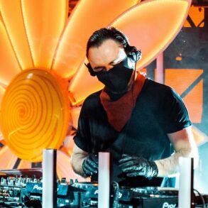 (WATCH) Duke Dumont - EDC Las Vegas Virtual Rave-A-Thon