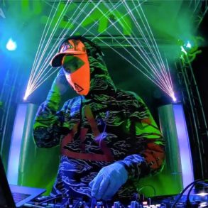 (WATCH) Flosstradamus - Countdown Virtual Rave-A-Thon