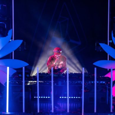 (WATCH) Flosstradamus - EDC Las Vegas Virtual...