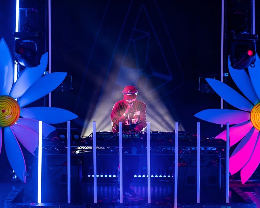 (WATCH) Flosstradamus - EDC Las Vegas Virtual...