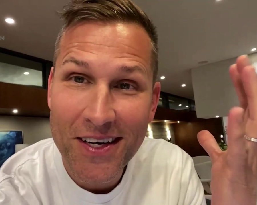 (WATCH) Kaskade - EDC Las Vegas Virtual Rave-A-Thon (May 16, 2020)