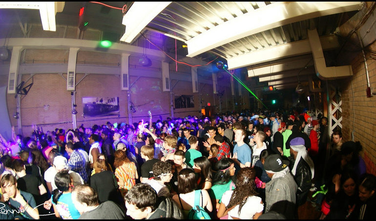 2/20/11 Naughty Neon Aftermovie